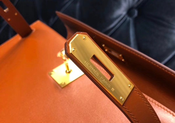 Hermès Caramel Kelly 28 Box Leather Gold Hardware