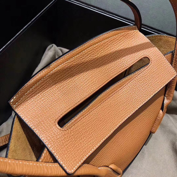 Bottega Veneta ARCO 33  in grainy calfskin