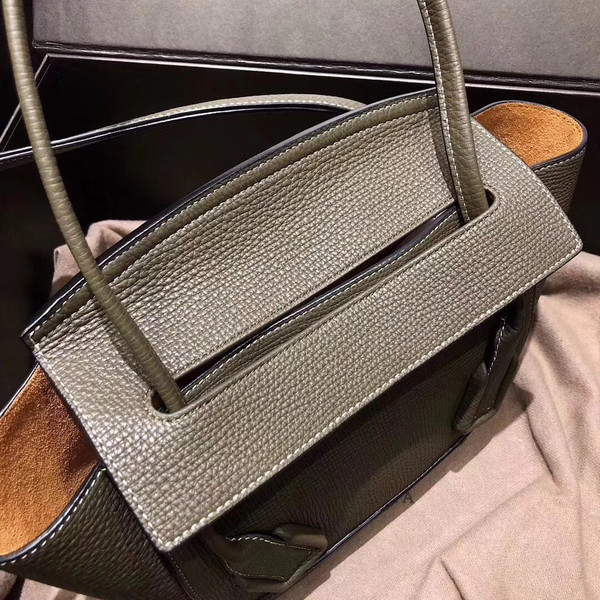 Bottega Veneta ARCO 33  in Green grainy calfskin