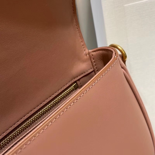 Celine MEDIUM CHAIN MAILLON TRIOMPHE BAG ANTIQUE ROSE