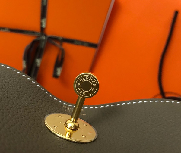 Hermes Mini Lindy 20cm Bag Etoupe Taurillon Clemence Leather Gold Hardware