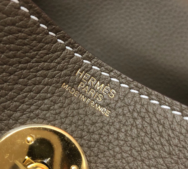 Hermes Mini Lindy 20cm Bag Etoupe Taurillon Clemence Leather Gold Hardware