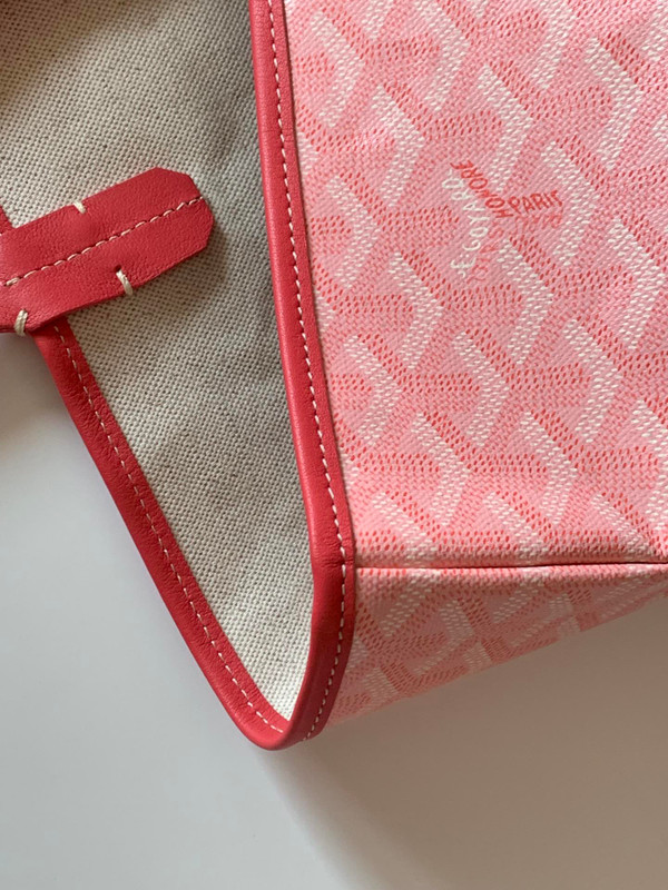 Goyard Limited Edition "LOVE"   St Louis GM Tote Pink Chevron Bag