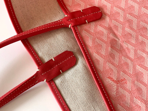 Goyard Limited Edition "LOVE"   St Louis PM Tote Pink Chevron Bag
