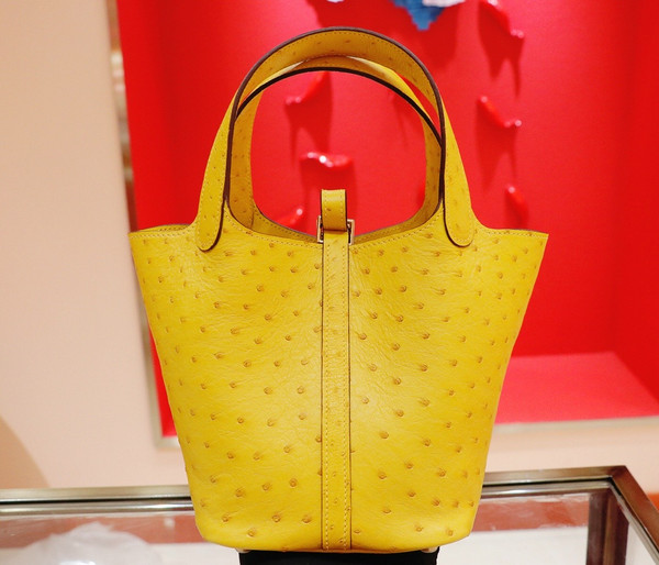 Hermes  Amber Picotin Lock 18 Ostrich Leather Bag