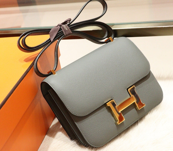 Hermes 63 Vert Amande Constance Epsom leather 18cm Gold Hardware