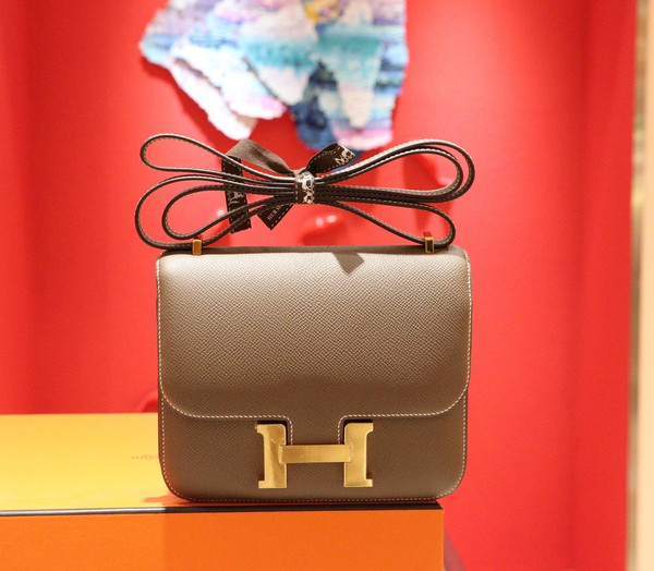 Hermes Etoupe Constance Epsom leather 18cm Gold Hardware