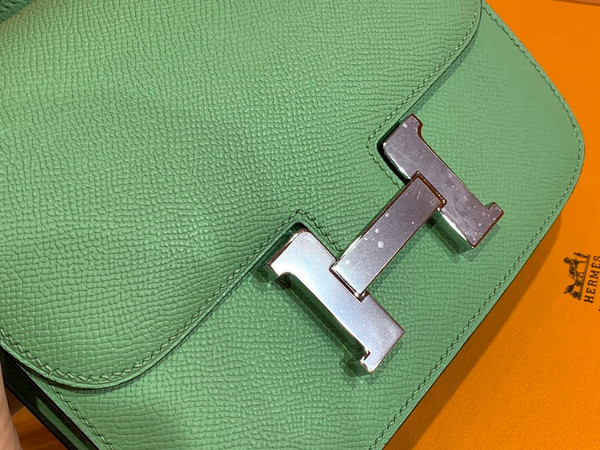 Hermes 3I Vert Criquet Constance 18 Epsom bag with Palladium Hardwares