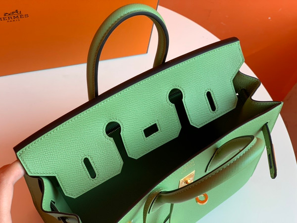 Hermes 3I Vert Criquet Birkin 25 cm Epsom Gold Hardware