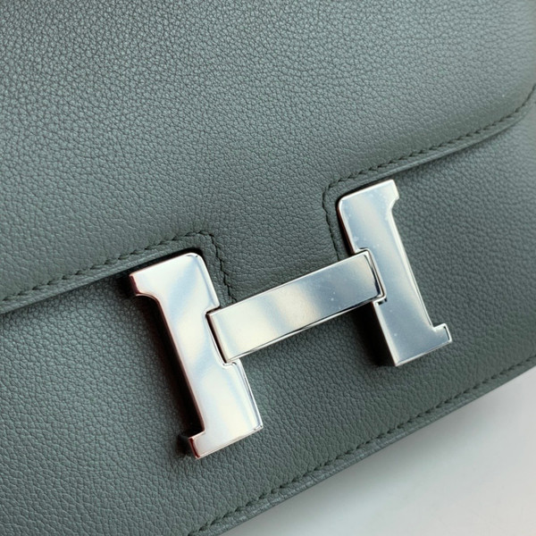 Hermes 63 Vert Amande Constance Epsom leather 18cm Palladium Hardware