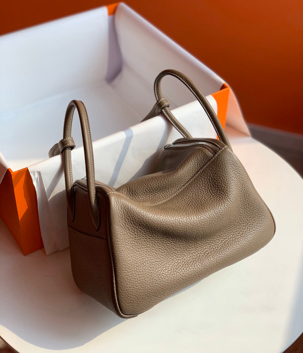 Hermes Etoupe Lindy 26 Togo Palladium HW