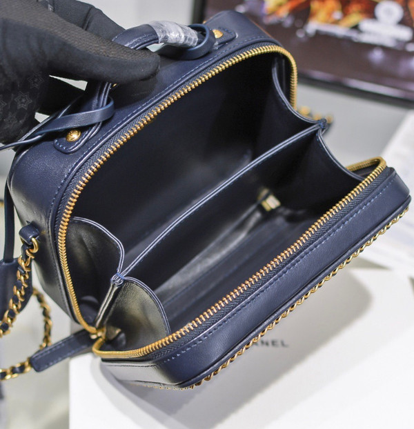 Chanel Small Vanity Case Navy Blue