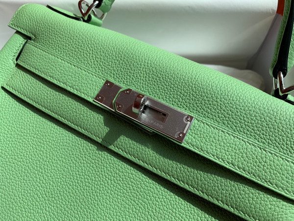 Hermes 3I Vert Criquet  Kelly 28 cm Togo Palladium Hardware