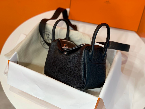 Hermes Mini Lindy 20cm Bag Black  Togo Leather Palladium Hardware