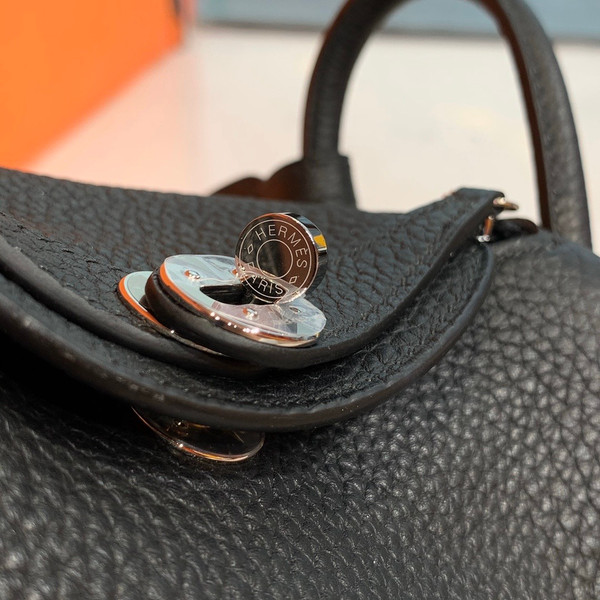 Hermes Mini Lindy 20cm Bag Black  Togo Leather Palladium Hardware