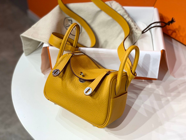 Hermes Mini Lindy 20cm Bag 9D Amber Togo Leather Palladium Hardware