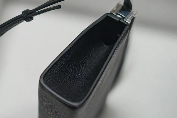 Hermes Clic-H 21 bag Black Evercolor calfskin  with Palladium hardwares