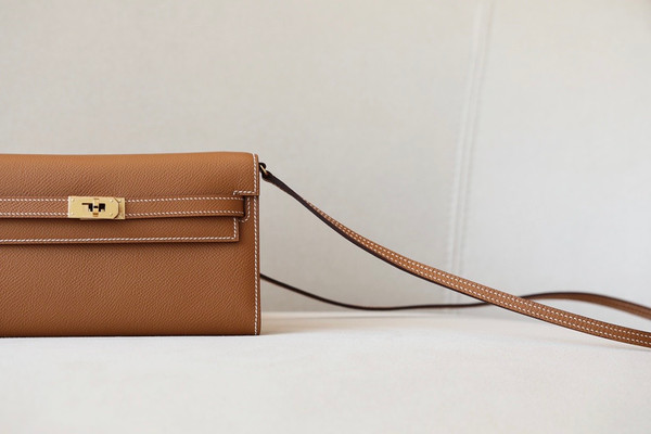 Hermes Kelly Wallet to Go Gold EPSOM GHW