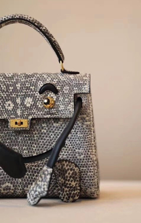 [Exclusive] Hermes Kelly Idole (Kelly Doll) in Ombre Lizard  with Gold hardware