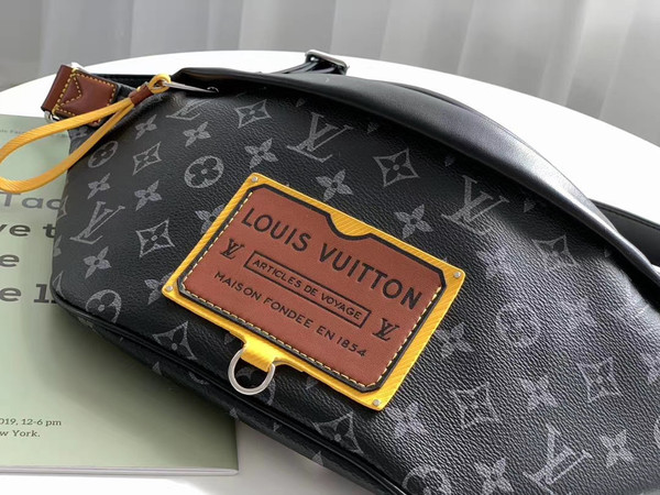 Louis Vuitton Limited Edition  M45220 DISCOVERY BUMBAG