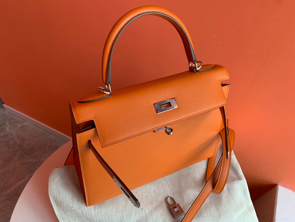 Hermes Orange Kelly 28 cm Epsom Palladium Hardware