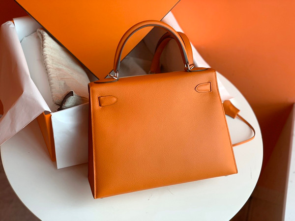 Hermes Orange Kelly 28 cm Epsom Palladium Hardware
