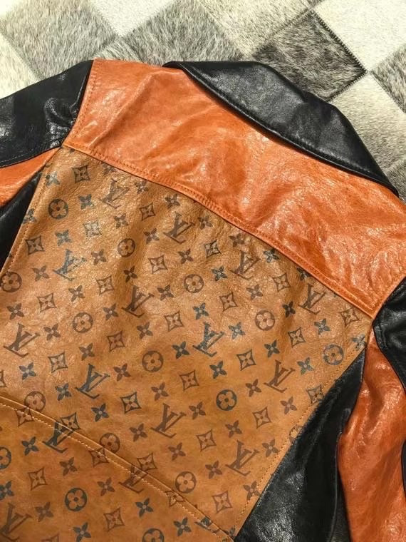 Louis Vuitton 1A82K0 TATTOO MONOGRAM CROPPED LEATHER BIKER JACKET