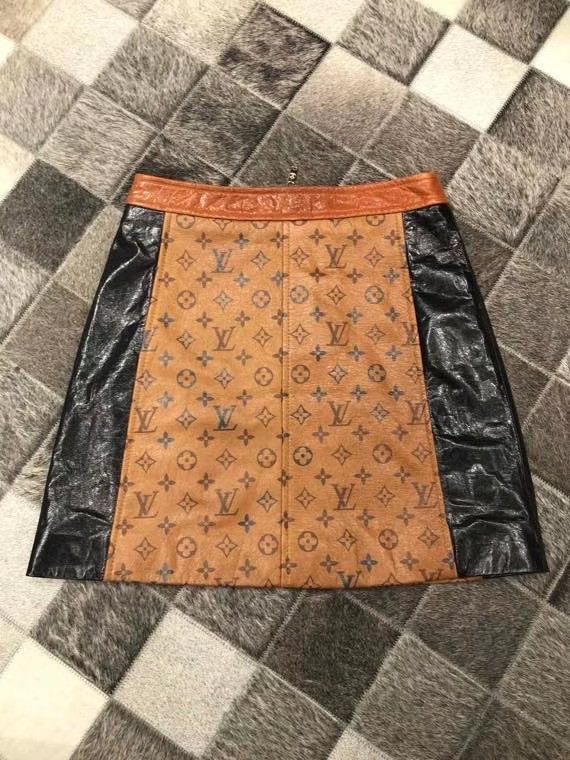 Louis Vuitton 1A82RO TATTOO MONOGRAM A-LINE MINI SKIRT