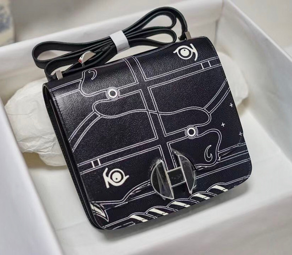 Hermès Limited Edition 2002 20cm Black Enamel Hardware