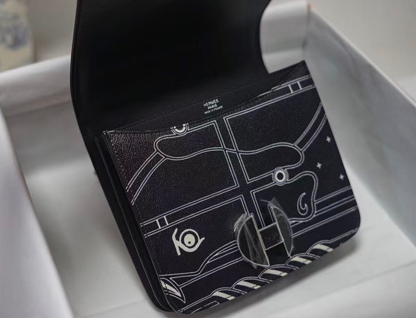 Hermès Limited Edition 2002 20cm Black Enamel Hardware
