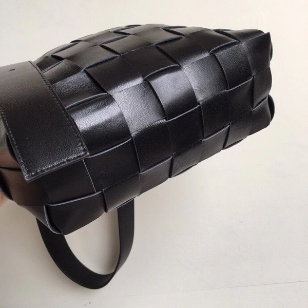 Bottega Veneta MAXI SHOULDER BAG BLACK