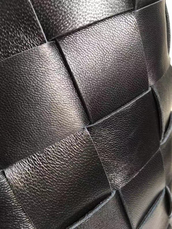 Bottega Veneta MAXI SHOULDER BAG BLACK