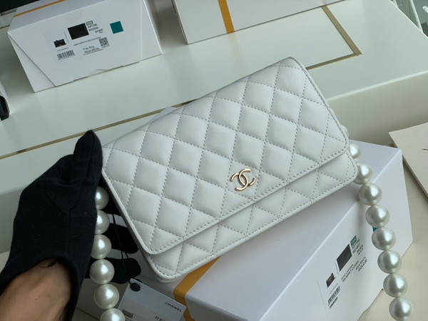 Chanel Clutch With Pearl Chain White
