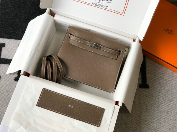 Hermes Etoupe Kelly Danse Bag Evercolour Leather Palladium Hardware
