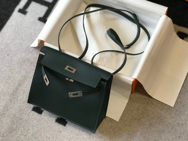 Hermes 2Q Vert Anglais Kelly Danse Bag Evercolour Leather Gold Hardware