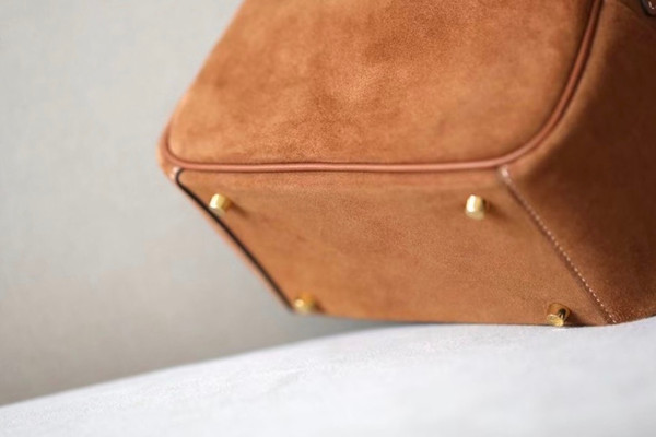 Hermes Mini Lindy 20cm Bag Gold  Veau Doblis Suede Gold  Hardware