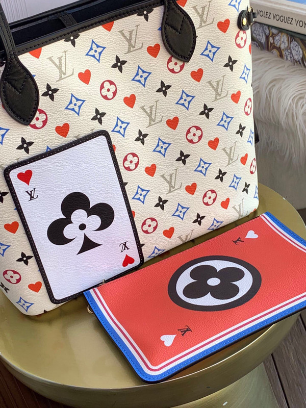 Louis Vuitton M57462  GAME ON NEVERFULL MM