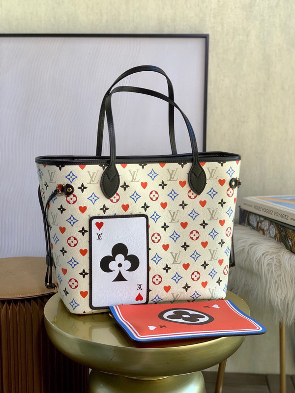 Louis Vuitton M57462  GAME ON NEVERFULL MM