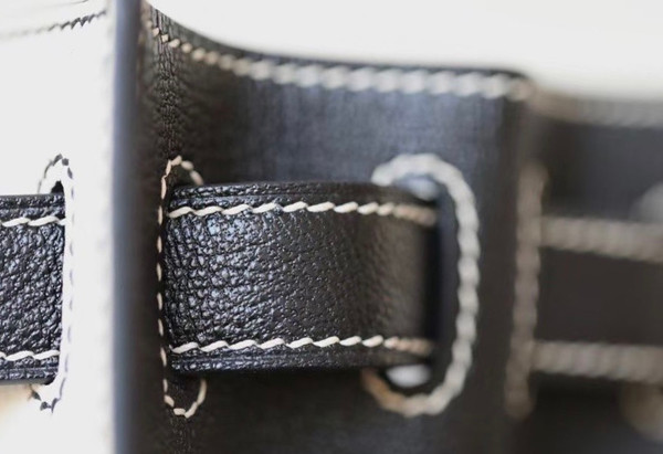 Hermès Special Order White/Black Kelly 28 Swift Leather  Gold Hardware