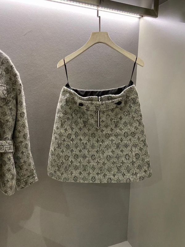Louis Vuitton 1A82N0  BOUCLETTE MONOGRAM A-LINE MINI SKIRT
