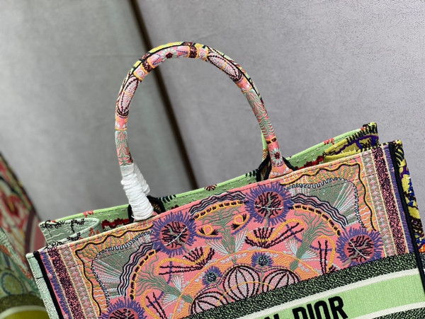 Christian Dior DIOR BOOK TOTE Multicolor Dior In Lights Embroidery