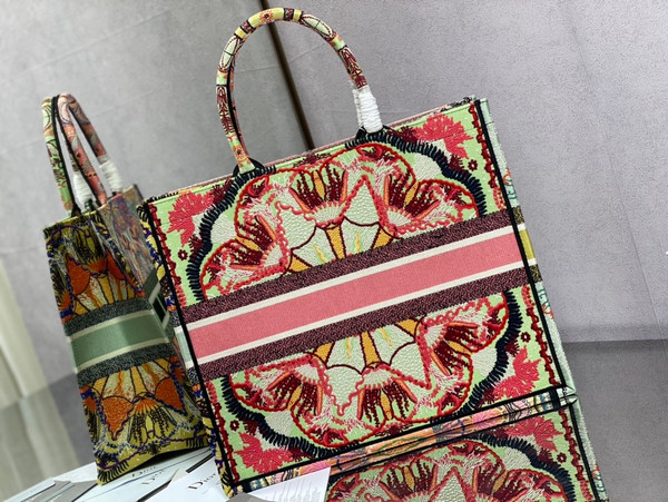Christian Dior DIOR BOOK TOTE Multicolor Dior In Lights Embroidery