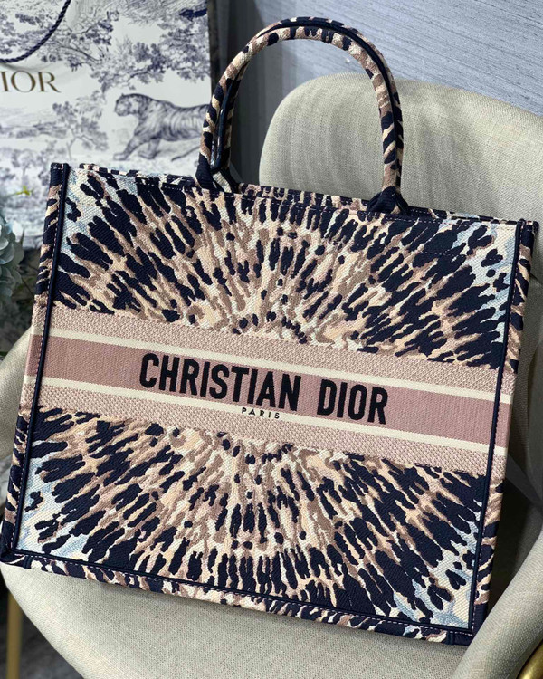Christian Dior DIOR BOOK TOTE Multicolor Tie & Dior Embroidery