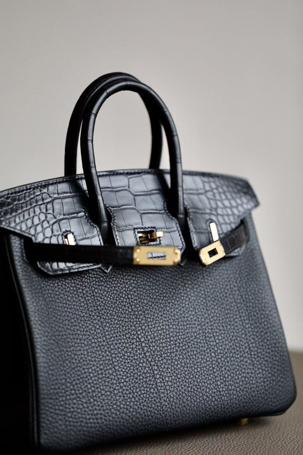 Hermès Black Niloticus Crocodile /Togo Birkin Touch 25cm Palladium Hardware