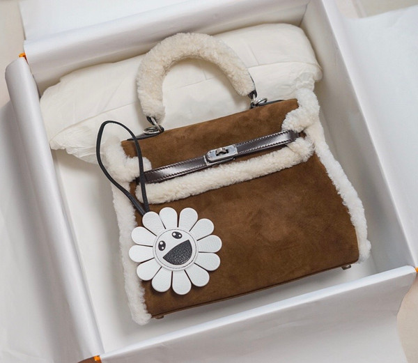 [Exclusive] Hermès Kelly 25 Limited Edition Teddy Shearling Bag