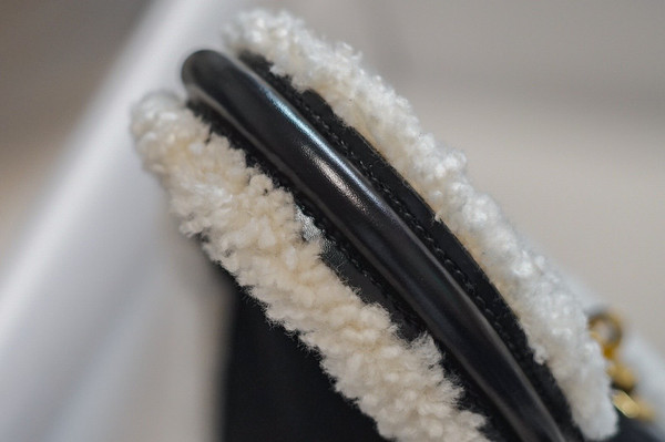 [Exclusive] Hermès Kelly 25 Limited Edition Black Teddy Shearling Bag