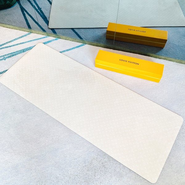 Louis Vuitton GI0501  YOGA MAT