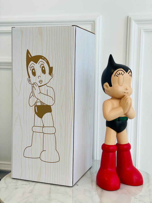 GREETING ASTRO BOY [WOOD] BY TOYQUBE [Price for one piece]