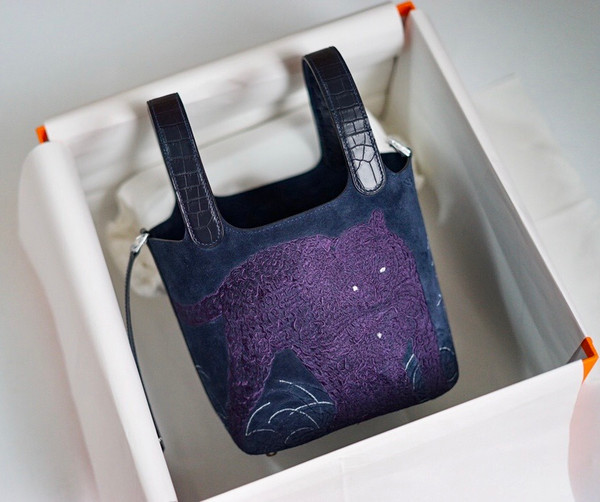 Hermes 2021 Limited Edition Embroidered Picotin lock 18 Touch Suede/ Alligator