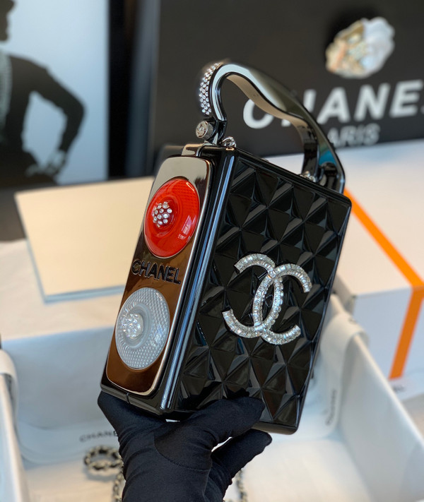 Chanel “Traffic Light” Resin, Strass & Silver-Tone Metal Bag Resort 2020 Collection